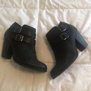 LC Lauren Conrad black booties